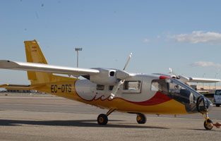 L'avió Partenavia P-68 Observer.